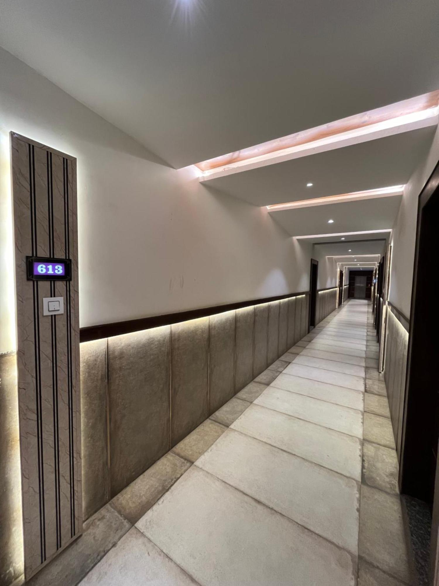 Hotel Shri Radha Nikunj - Opposite Prem Mandir Вриндавана Экстерьер фото